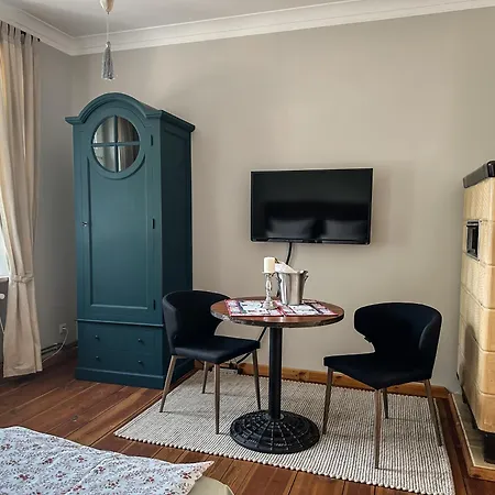 Apartment Hinter'm Zur Schneiderei Kachelofen Schlittenbett Smart-tv